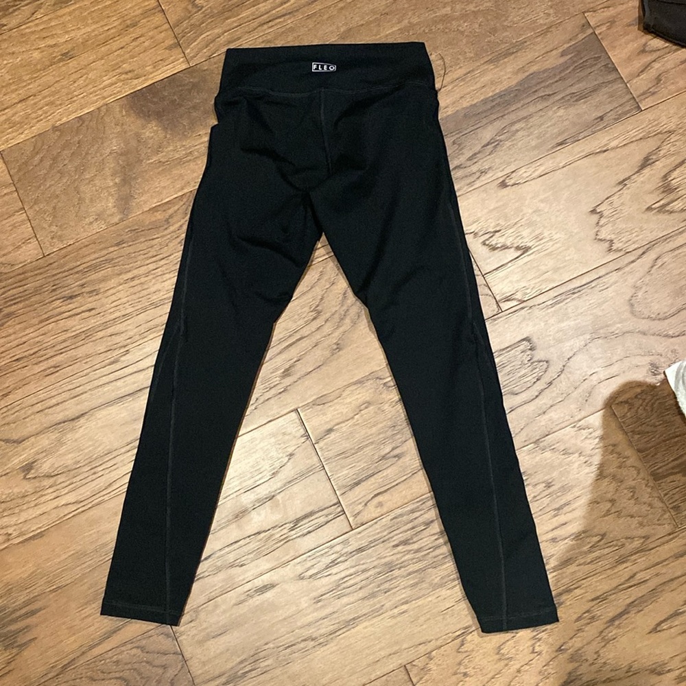 Size small fleo leggings